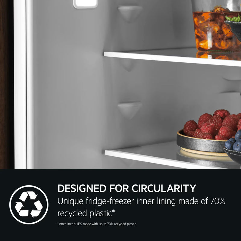 AEG OSC7N181ES Integrated Fridge Freezer - White