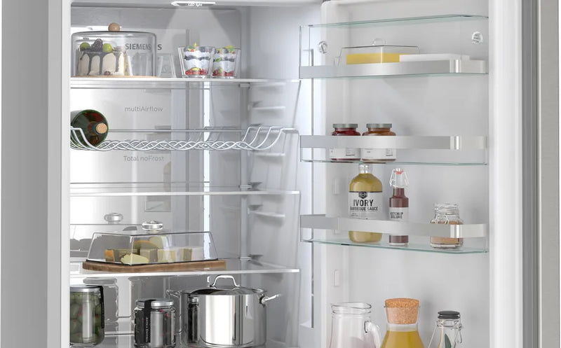 Siemens iQ 500 KG39NAIAT, free-standing fridge-freezer with freezer at bottom (Discontinued)