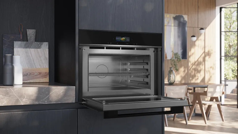 Siemens iQ 700 CE732GXB1B, Built-in microwave oven