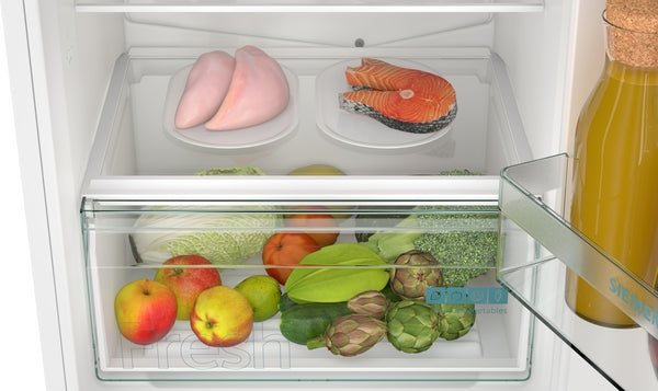 Siemens iQ 100 KI96NNSE0, built-in fridge-freezer with freezer at bottom