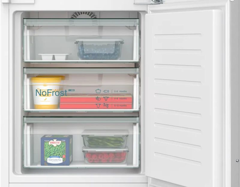 Siemens iQ 300 KI96NVFD0, built-in fridge-freezer with freezer at bottom