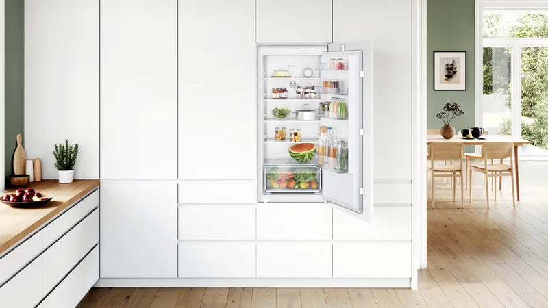 Bosch Series 2 KIR41NSE0G, Built-in fridge