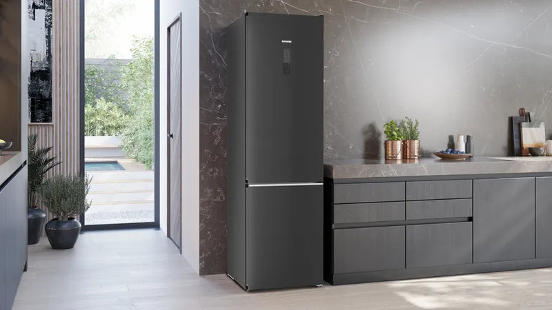 Siemens iQ 500 KG39NEXBF, free-standing fridge-freezer with freezer at bottom (Discontinued)