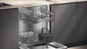 Siemens SN61HX02TG, Fully-integrated dishwasher
