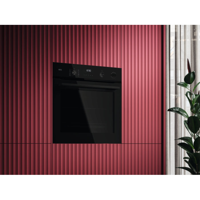 AEG NBR6P531SB 6000 Series, Built-In Single Oven with SteamCrisp and Pyrolytic Self Cleaning