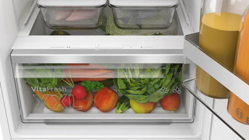 Bosch Series 4 KIV86VSE0G, Built-in fridge-freezer with freezer at bottom