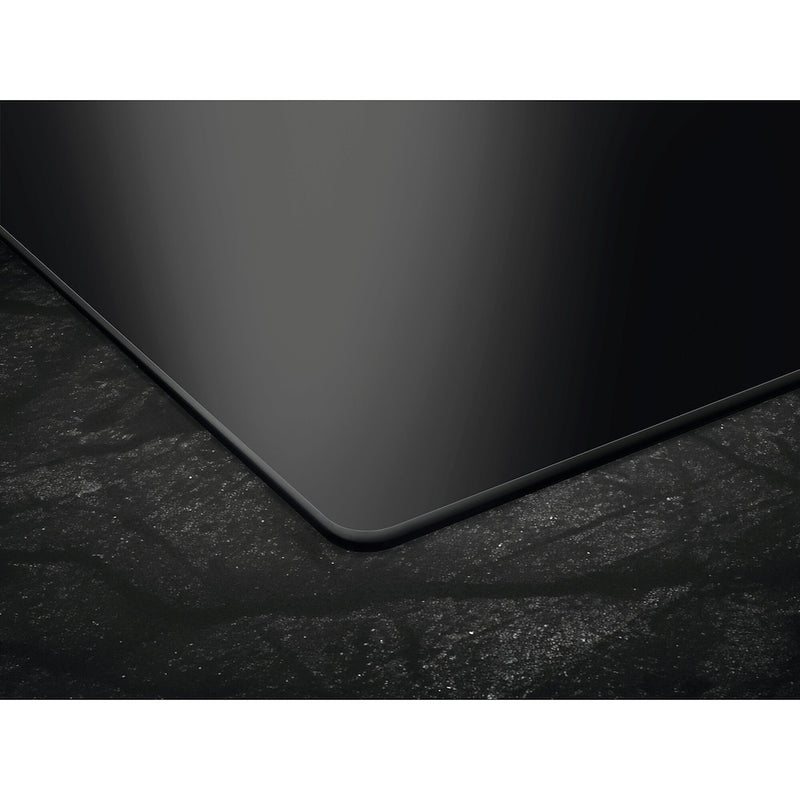 AEG TT64CB00CB 60cm Induction Hob with Integrated Extractor - Black