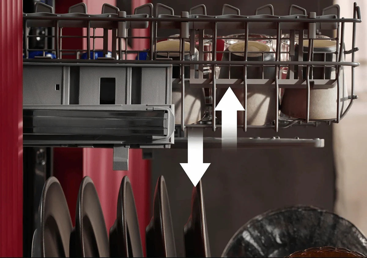Space where you need it: Height-adjustable upper basket
