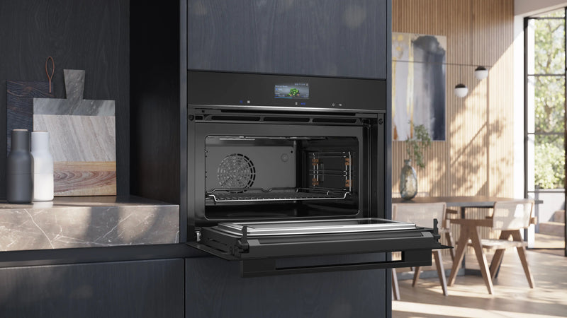 Siemens iQ 700 CM736G1B1, Built-in compact oven with microwave function