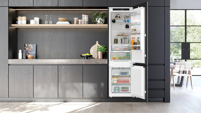 Siemens Iq300 KI96NVFD0G Fully Integrated 70/30 Fridge Freezer Frost Free with Fixed Hinge - D Rated