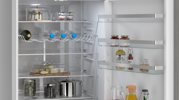 Siemens KG49NVIBG, Free-standing fridge-freezer with freezer at bottom