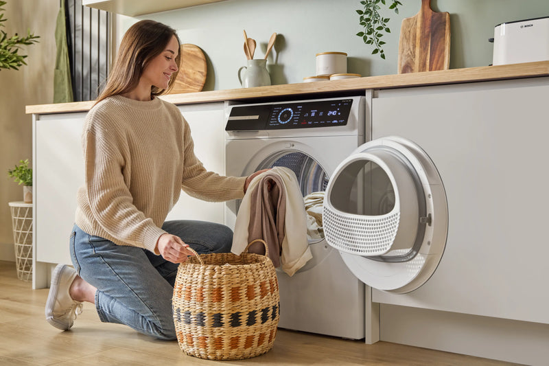 Bosch Series 8 WRB247C9GB, Heat pump tumble dryer