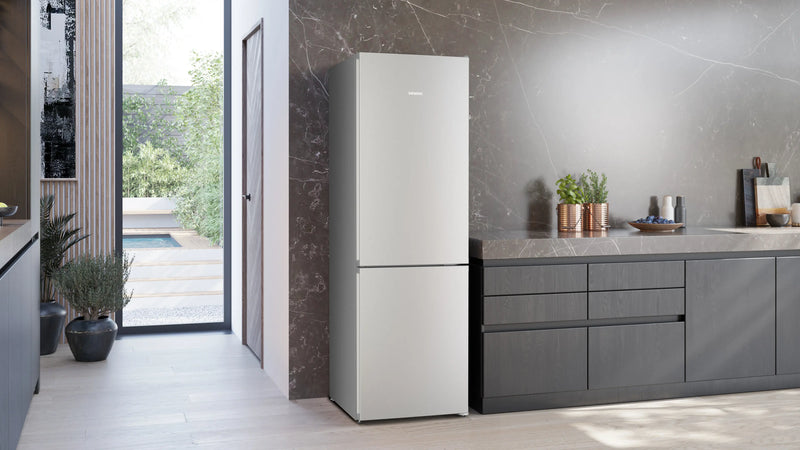 Siemens KG36NVICG, Free-standing fridge-freezer with freezer at bottom