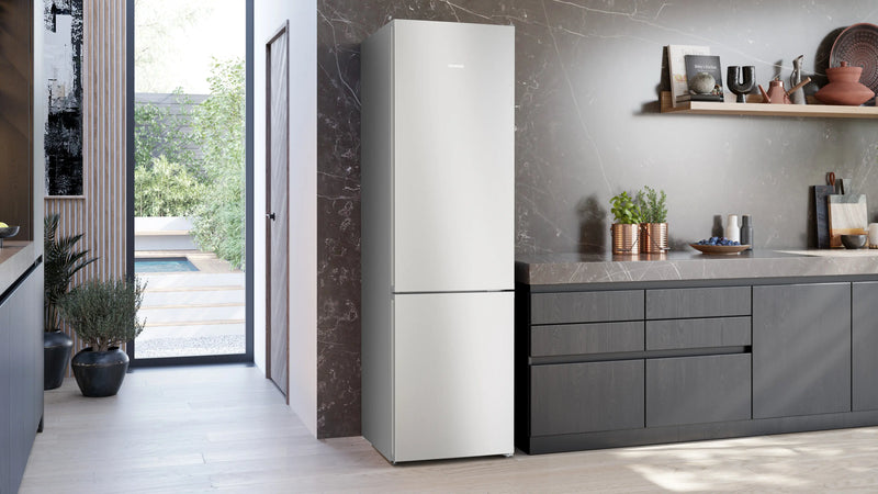 Siemens KG39NVIBG, Free-standing fridge-freezer with freezer at bottom