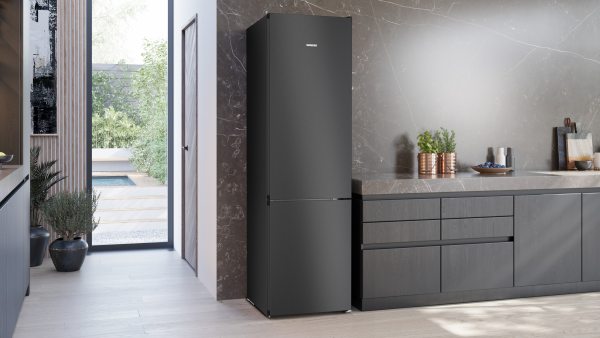 Siemens KG39NVXBG, Free-standing fridge-freezer with freezer at bottom
