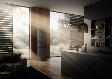 Liebherr CBNbsd 578i Peak Freestanding Fridge/freezer & BioFresh (Discontinued)