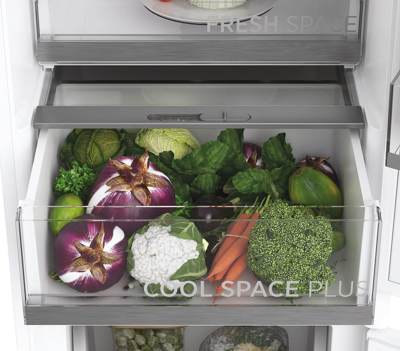 Hoover HOBT5518DWK-1 Integrated 70/30 Fridge Freezer - White - E Rated (Discontinued)