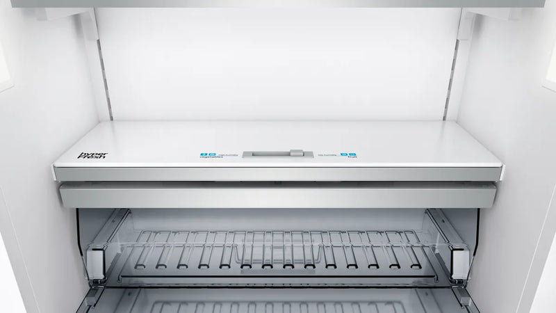 Siemens iQ 700 CI30BP02, Built-In Fridge-Freezer with freezer at bottom (Discontinued)