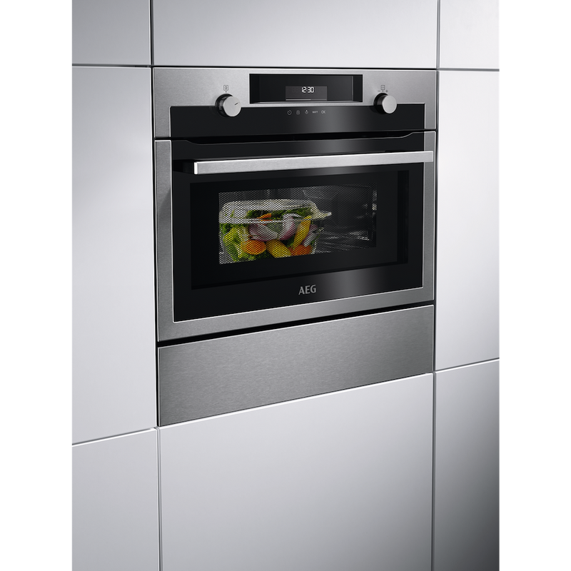 AEG KME525860M Integrated Combi Microwave and Oven (Discontinued)