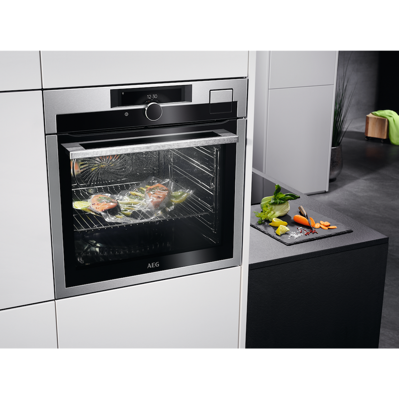 AEG BSE998330M 9000 SteamPro Built-In Single Oven (Discontinued)