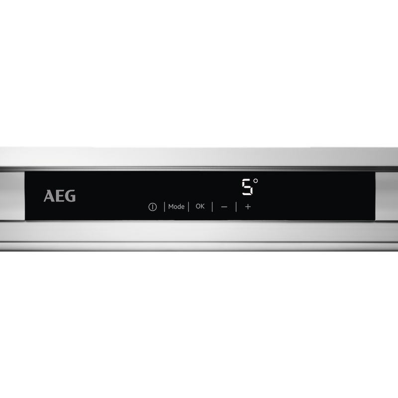 AEG SKE818E1DC 6000 Series Built-In Tall Fridge (Discontinued)