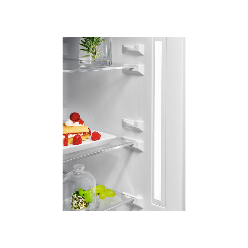 AEG RCB732E7MG 7000 Series Freestanding NoFrost Fridge Freezer