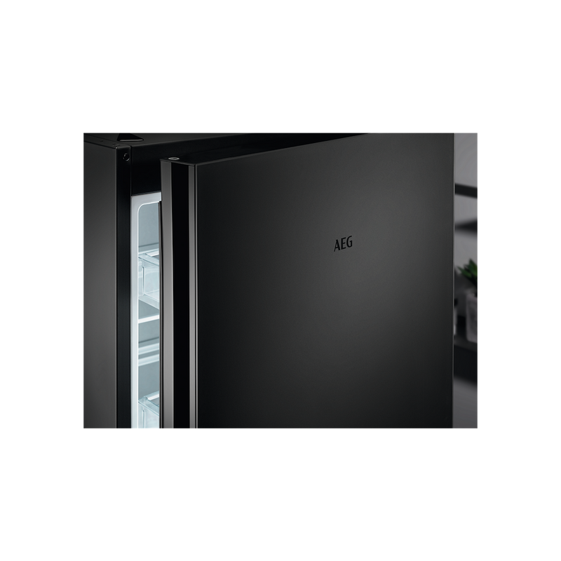 AEG RCB732E7MG 7000 Series Freestanding NoFrost Fridge Freezer