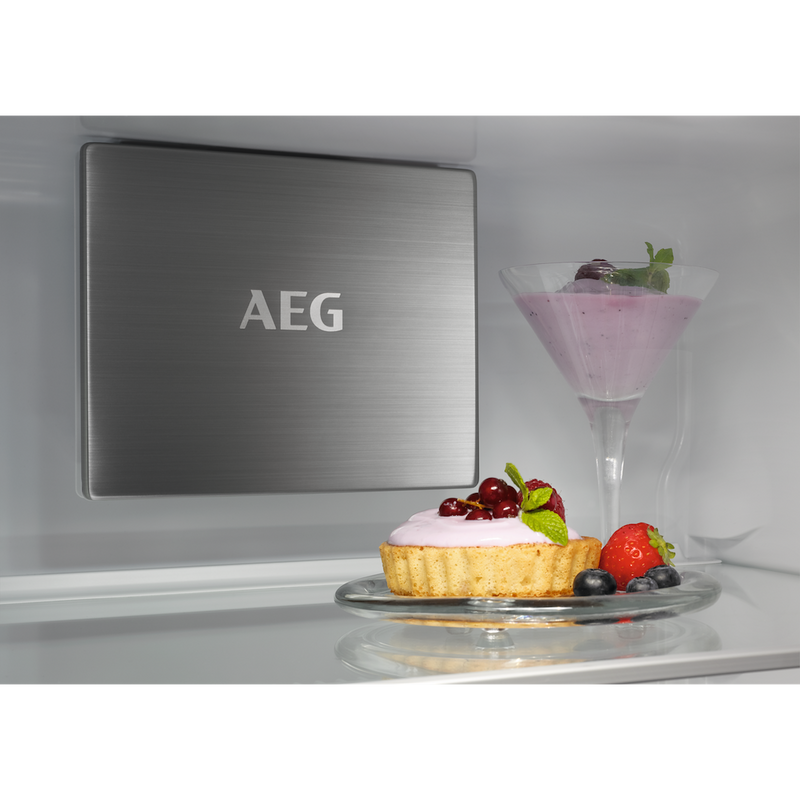AEG NSC7G181DS 7000 Series Built-In NoFrost Fridge Freezer