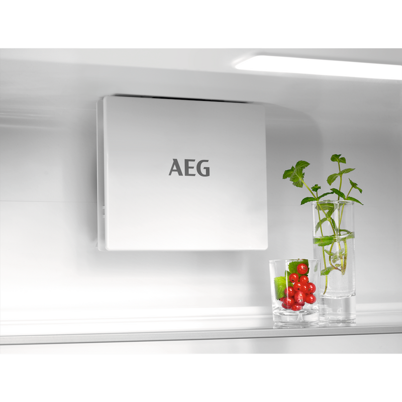 AEG NSC7G751ES 7000 Series Built-In NoFrost Fridge Freezer