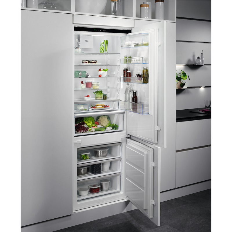 AEG NSC7G751ES 7000 Series Built-In NoFrost Fridge Freezer