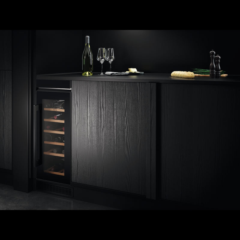 AEG AWS4020B5B 5000 Series, Built-In Wine Cooler