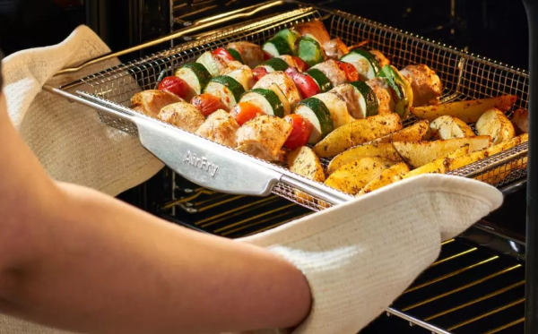 AirFry function and tray