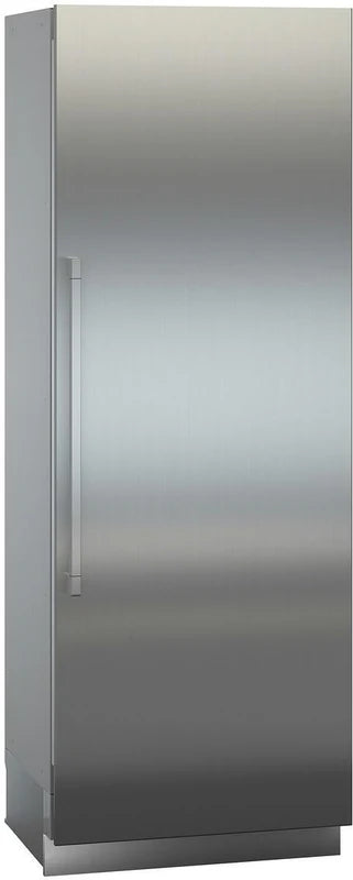 liebherr ekb9471 monolith integrated fridge with door closed and angled slightly to the right.