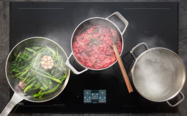 High Performance Motor. Always Fresh Kitchen Air