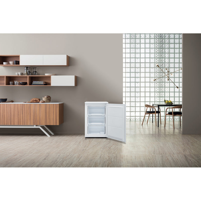Hotpoint H55ZM 1120 W Undercounter Freezer - White (Discontinued)