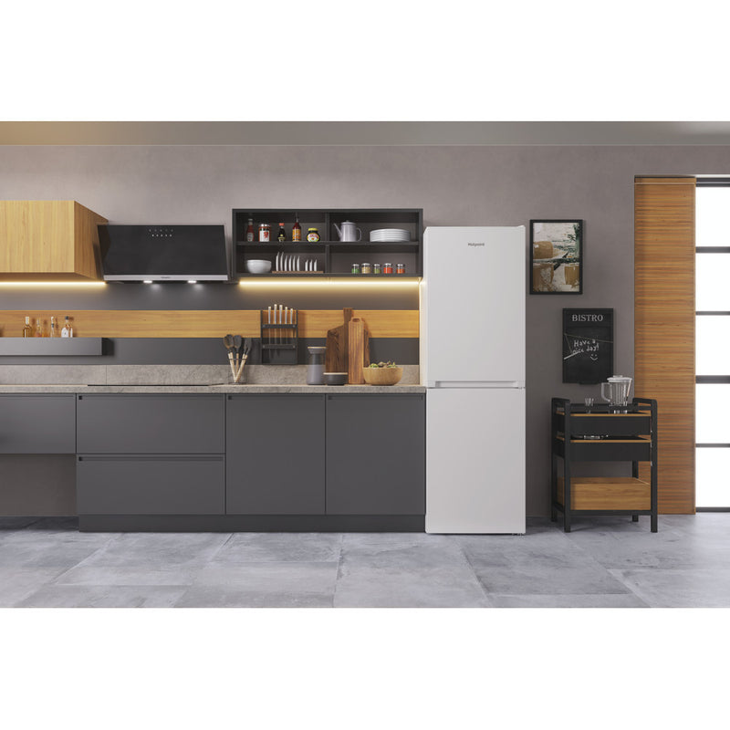 Hotpoint HBTNF60182WUK Freestanding Fridge Freezer (Discontinued)