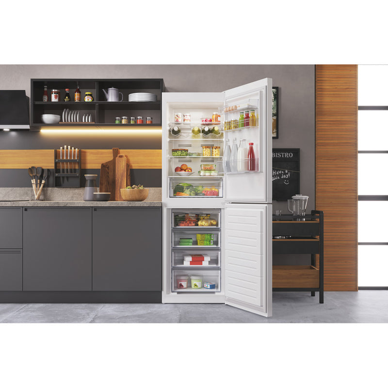 Hotpoint HBTNF60182WUK Freestanding Fridge Freezer (Discontinued)