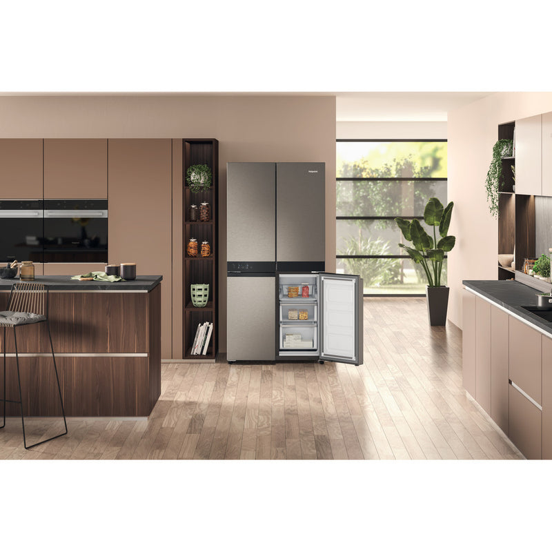 Hotpoint HQ9U2BLG Side By Side American Fridge Freezer (Discontinued)