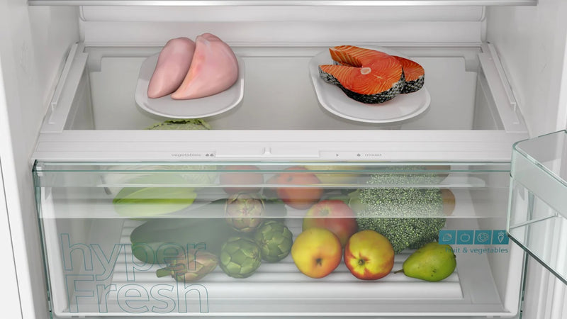 Siemens KB96NNSE0, built-in fridge-freezer with freezer at bottom