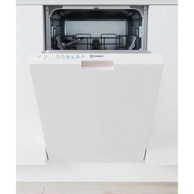 Indesit IN2ID10CS80UK Built-In 45cm Dishwasher