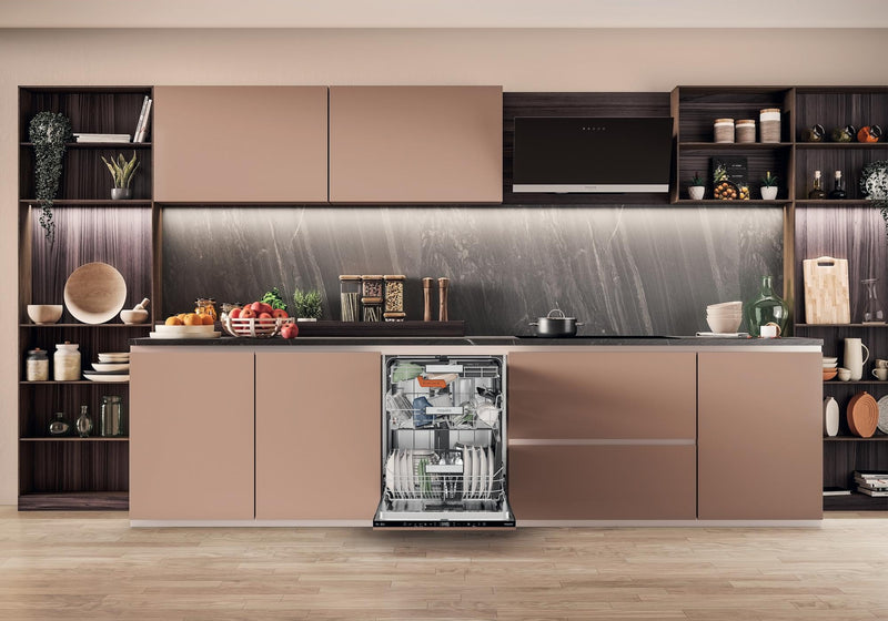 Hotpoint H8IA15M4TUUK 15 Place Setting Hydroforce Integrated Dishwasher - Black