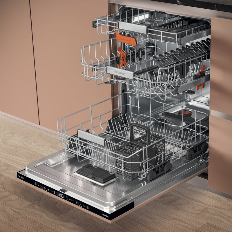 Hotpoint H8IA15M4TUUK 15 Place Setting Hydroforce Integrated Dishwasher - Black