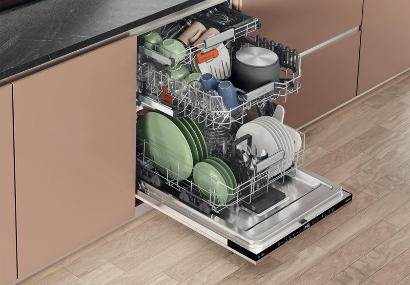Hotpoint H8IA15M4TUUK 15 Place Setting Hydroforce Integrated Dishwasher - Black