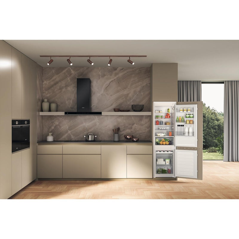 Whirlpool WHC18D041A1 Built-In Fridge Freezer - Discontinued