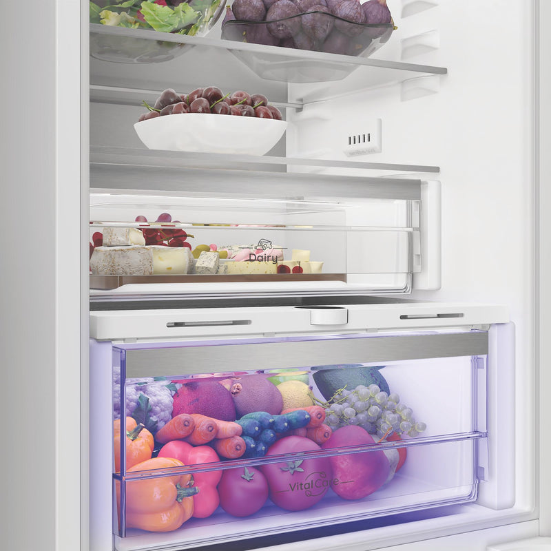 Hotpoint HPK25293B5UK 270L Integrated 70/30 Dual No Frost Fridge Freezer with VitalCare