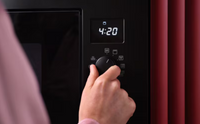 The speed of a microwave, with a perfect finish from the grill