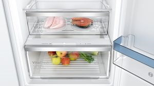 Bosch KIN86HFE0, Built-in fridge-freezer with freezer at bottom (Discontinued)