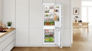 Bosch KIN86NFF0G, Built-in fridge-freezer with freezer at bottom (Discontinued)