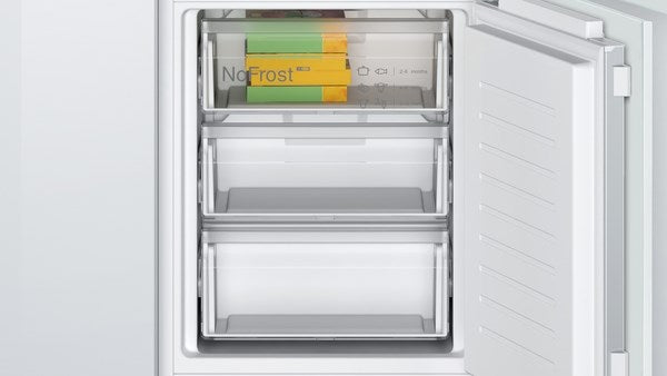 Bosch KIN86NFF0G, Built-in fridge-freezer with freezer at bottom (Discontinued)