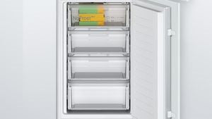Bosch KIN85NSF0G, Built-in fridge-freezer with freezer at bottom (Discontinued)